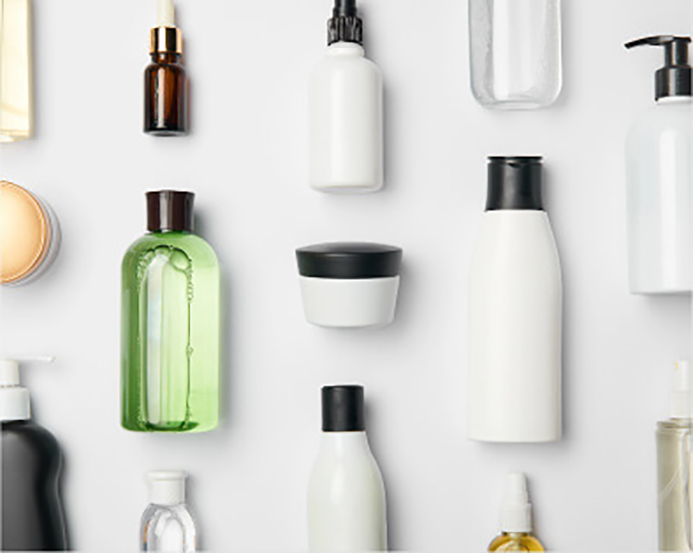 すぐに立ち上げ可能な医薬部外品処方を450品目ストック